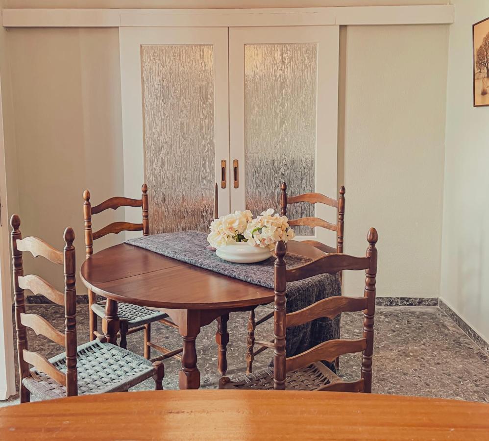 Maria'S Apartment In Old Town 이라피트라 외부 사진